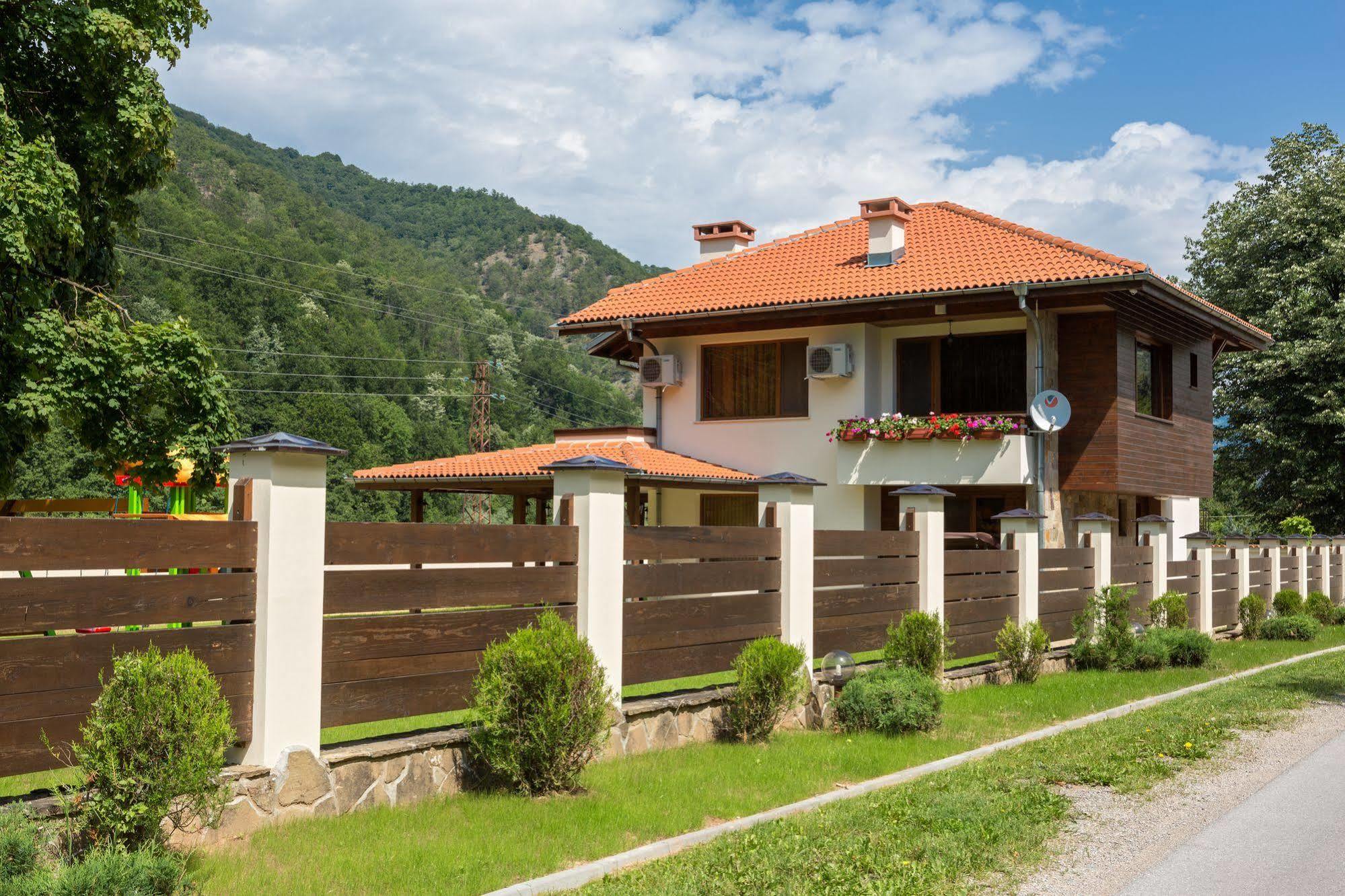 Guest House Vitora Ribaritsa Exterior photo